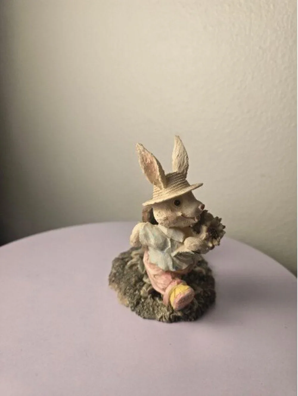 Vintage Resin Easter Bunny Family Garden Diorama Figurine Log Scene Set of Four